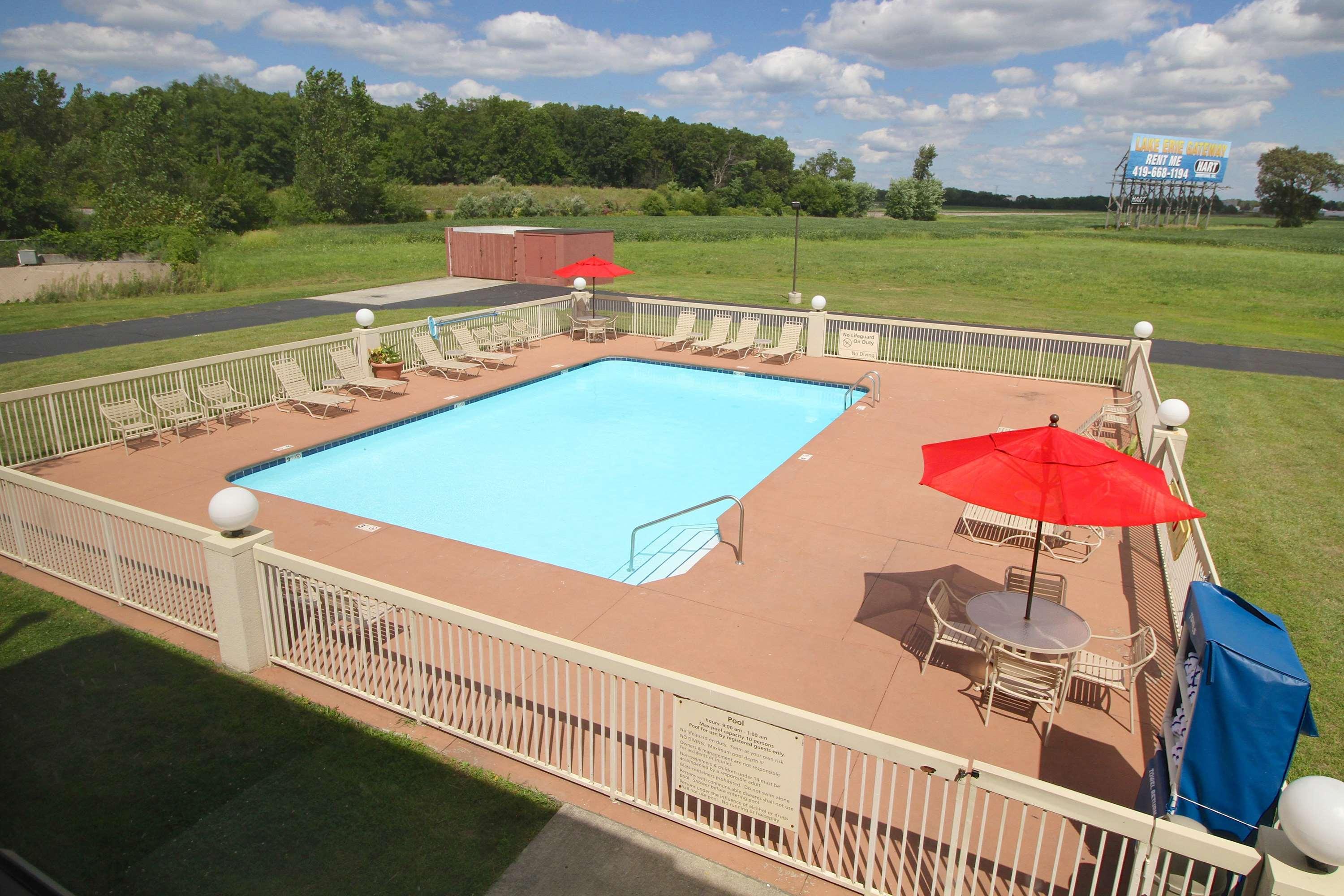 Country Inn & Suites By Radisson, Sandusky South, Oh Milan Exterior foto