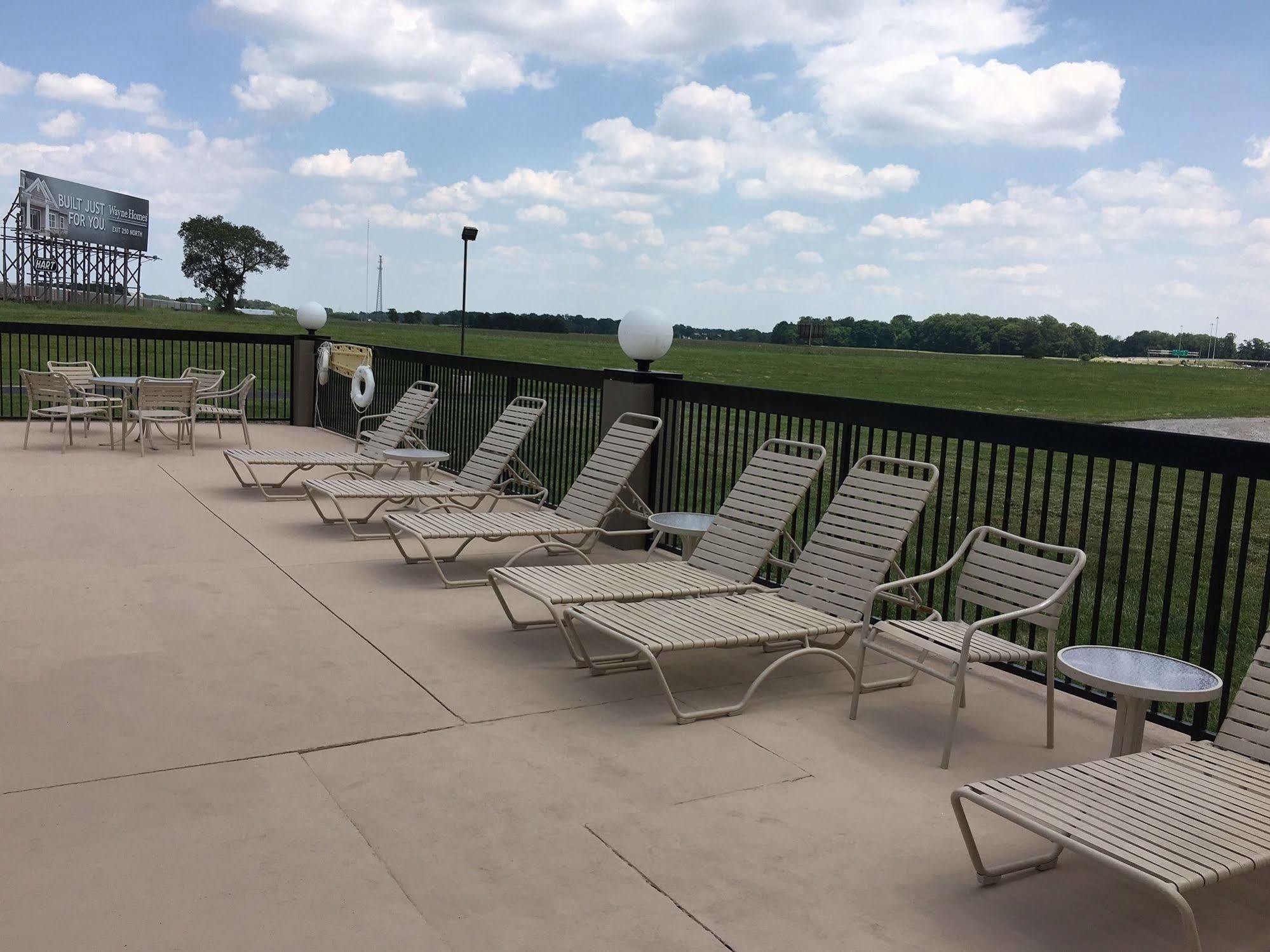 Country Inn & Suites By Radisson, Sandusky South, Oh Milan Exterior foto